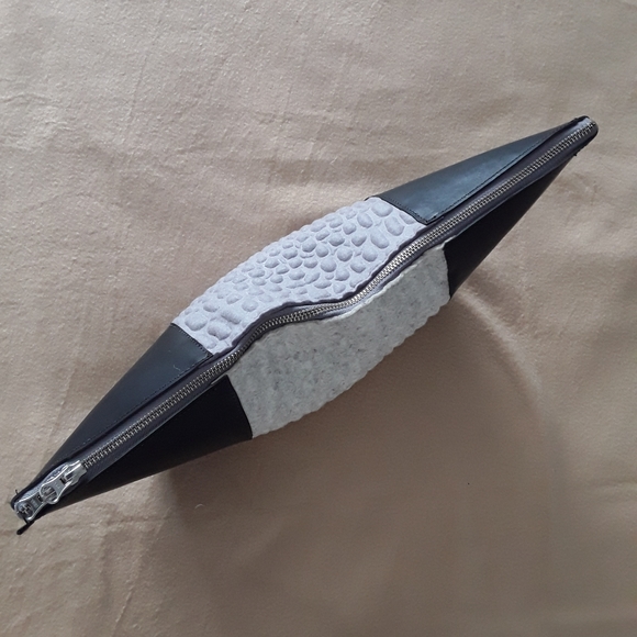 Graf & Lantz Clutch , New Condition - Picture 3 of 14